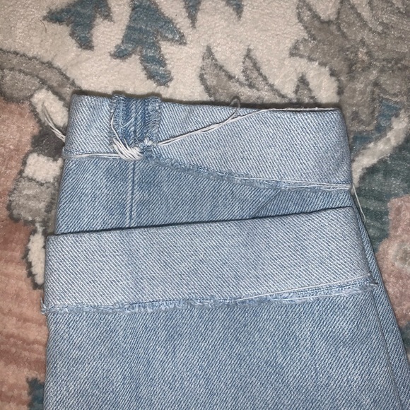 Levi’s Straight Leg Ripped Jeans - Picture 3 of 5